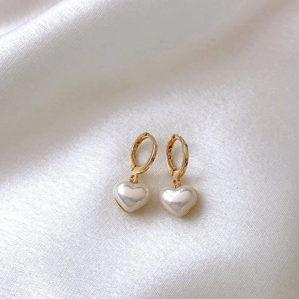 Pearl Heart Charm Earrings in Gold - Picture 6 of 8